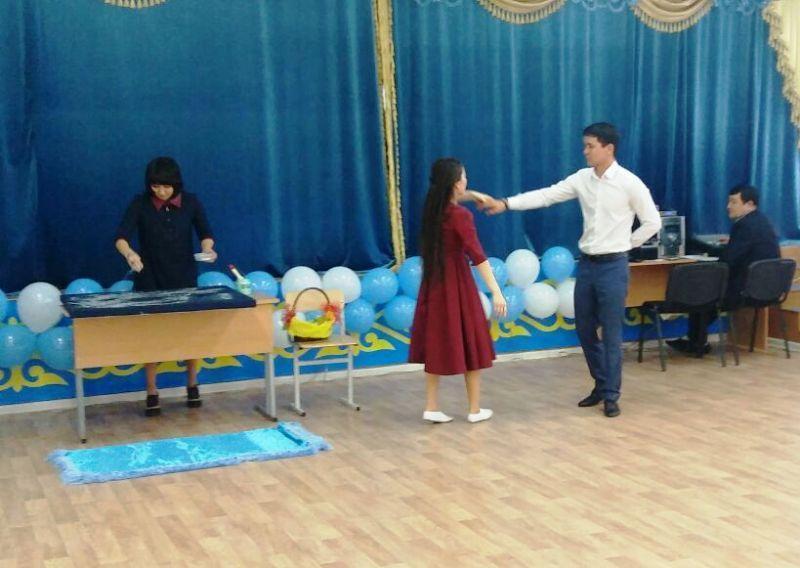 «Тәуелсіз елдің ұлағатты ұстаздары» атты педагогикалық ұжымдар көркемөнерпаздары шығармашылығының VІІІ аудандық фестивалі