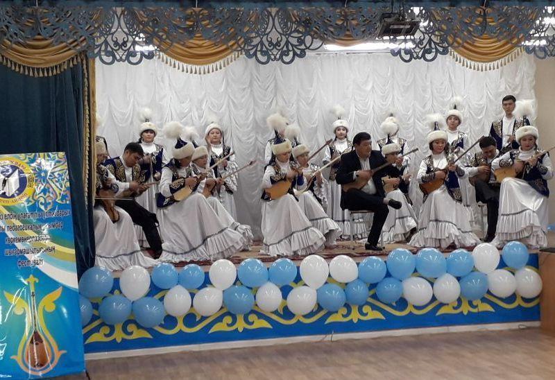 «Тәуелсіз елдің ұлағатты ұстаздары» атты педагогикалық ұжымдар көркемөнерпаздары шығармашылығының VІІІ аудандық фестивалі