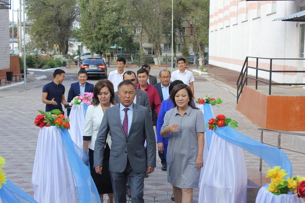 IT сыныбының ашылу салтанаты.