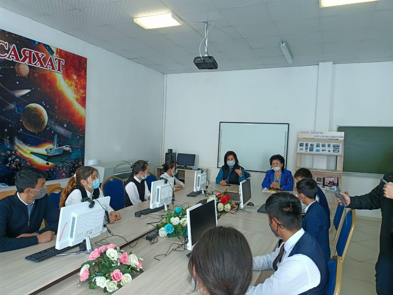 "Адал-ұрпақ" еріктілер клубының мүшелерімен кездесу