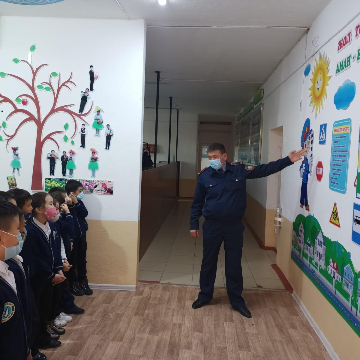 "Жол ережесінің  маңыздылығы" тақырыбында түсіндірме жұмыстары